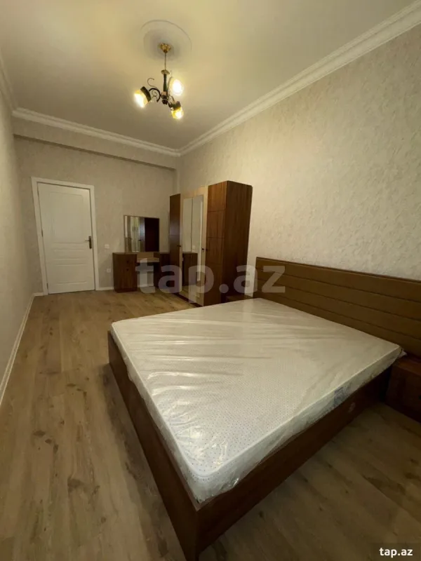 Kirayə verilir 2 otaqlı yeni tikili 70 m²