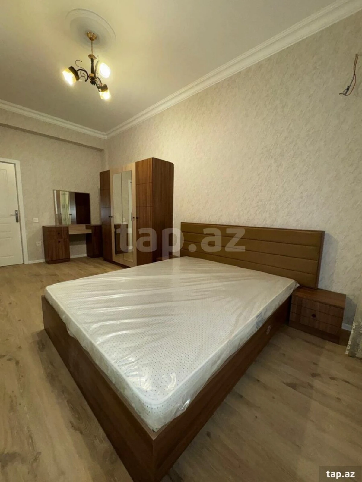 Kirayə verilir 2 otaqlı yeni tikili 70 m²