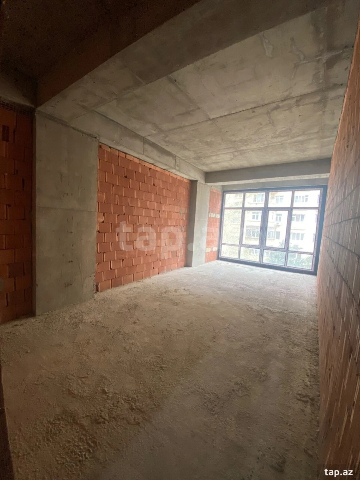 Satılır 3 otaqlı yeni tikili 115 m²