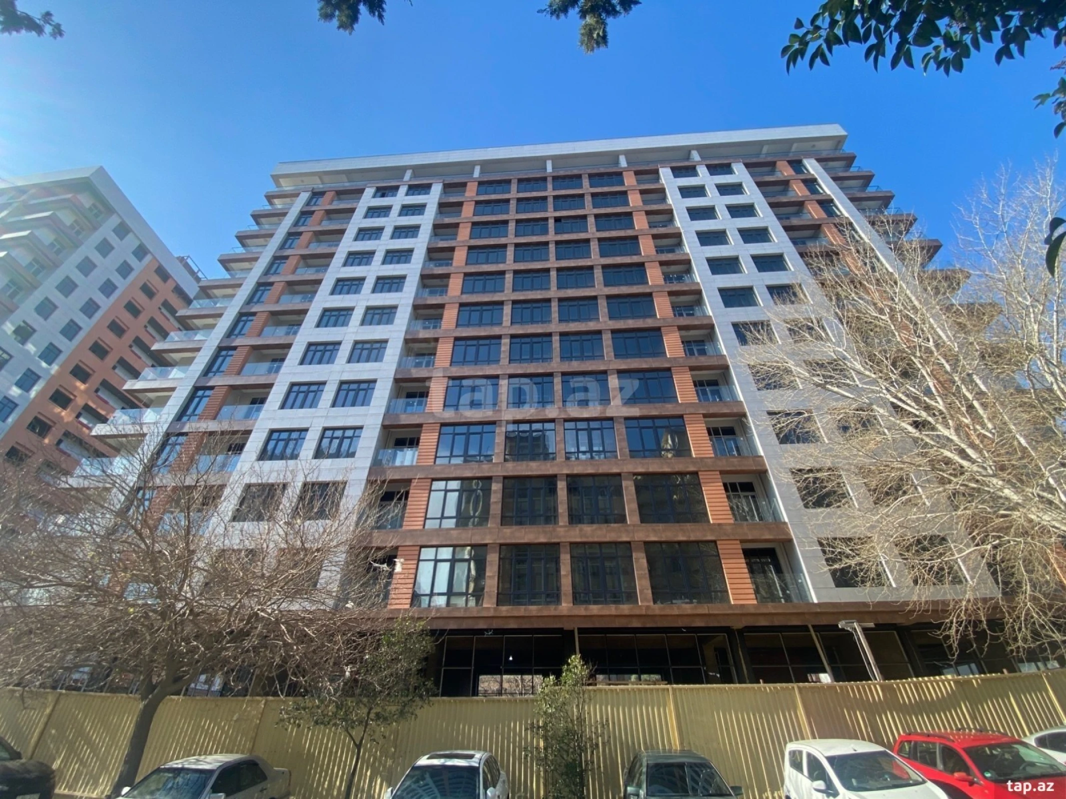 Satılır 3 otaqlı yeni tikili 115 m²