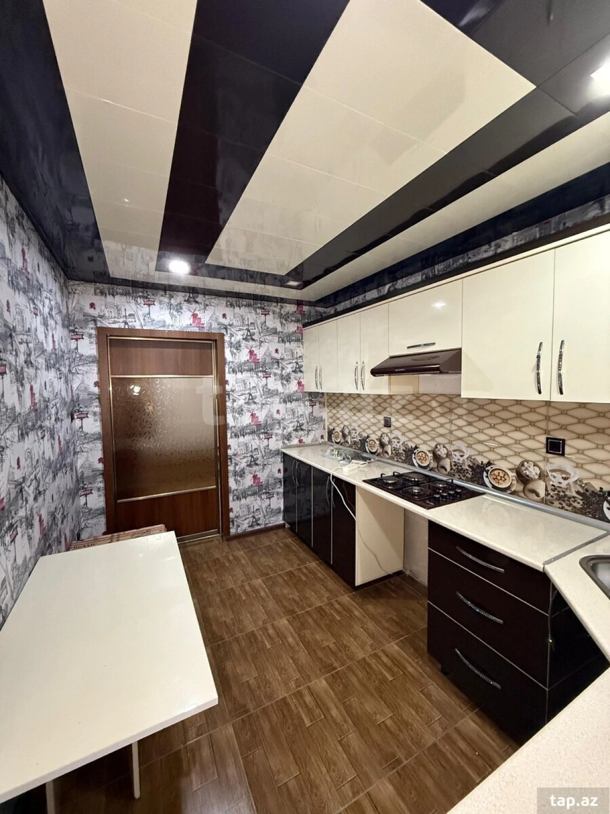 Satılır 5 otaqlı həyət evi 200 m²