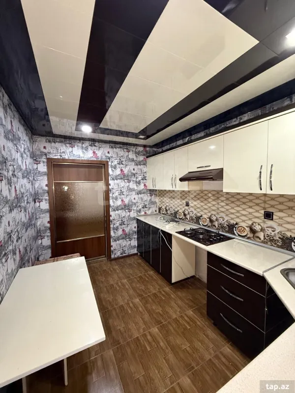 Satılır 5 otaqlı həyət evi 200 m²