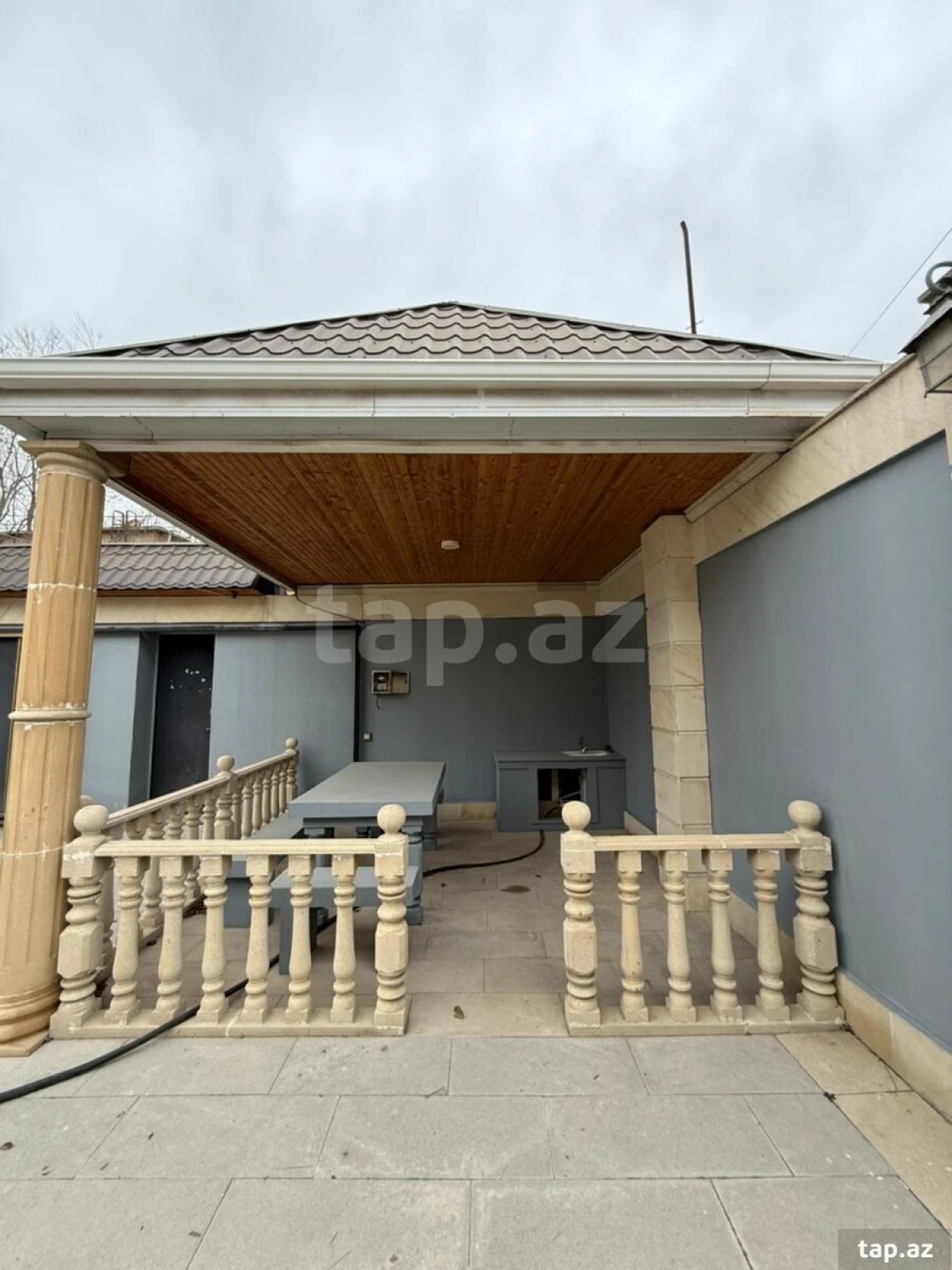 Satılır 5 otaqlı həyət evi 200 m²