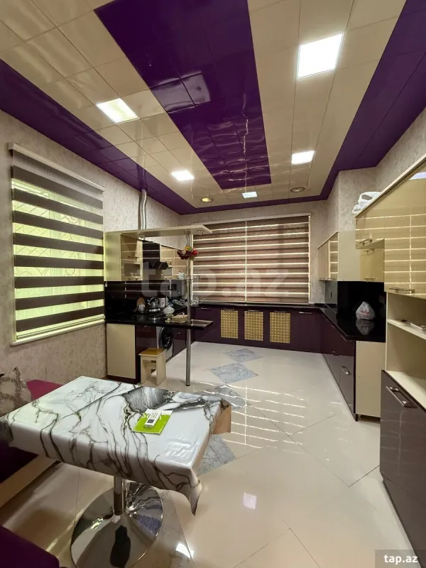 Satılır 5 otaqlı həyət evi 200 m²