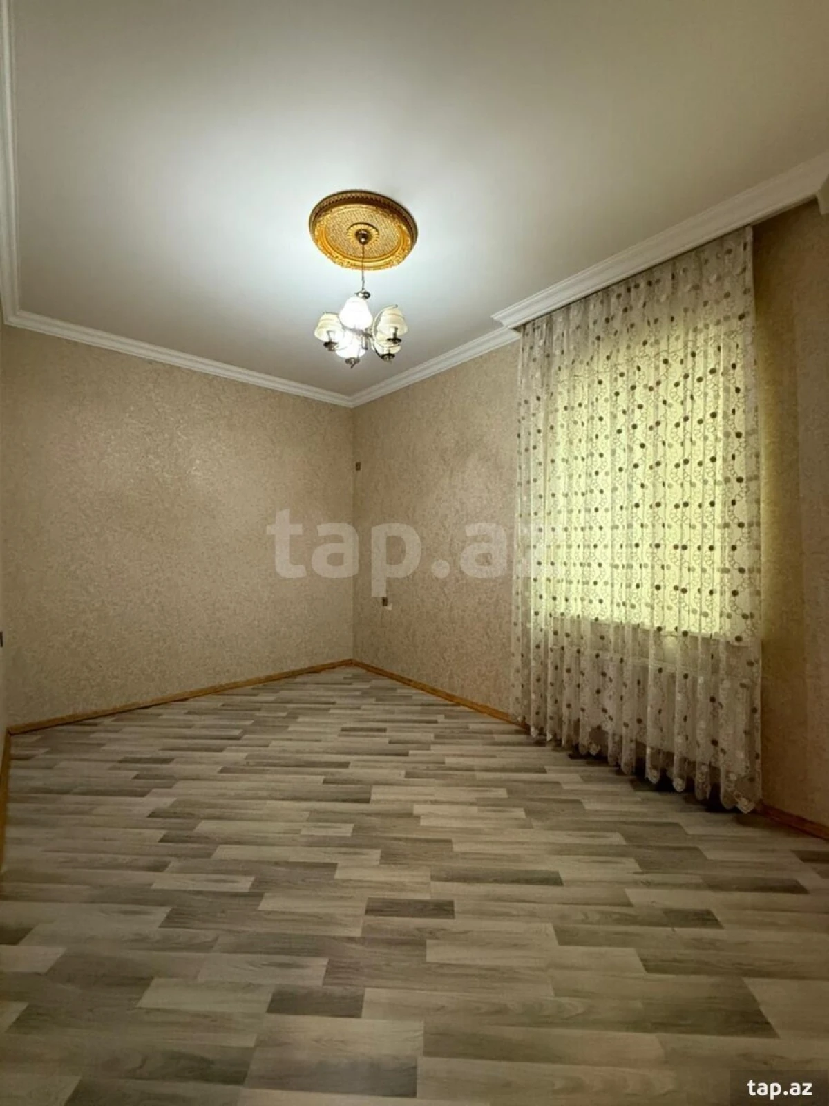 Satılır 5 otaqlı həyət evi 200 m²