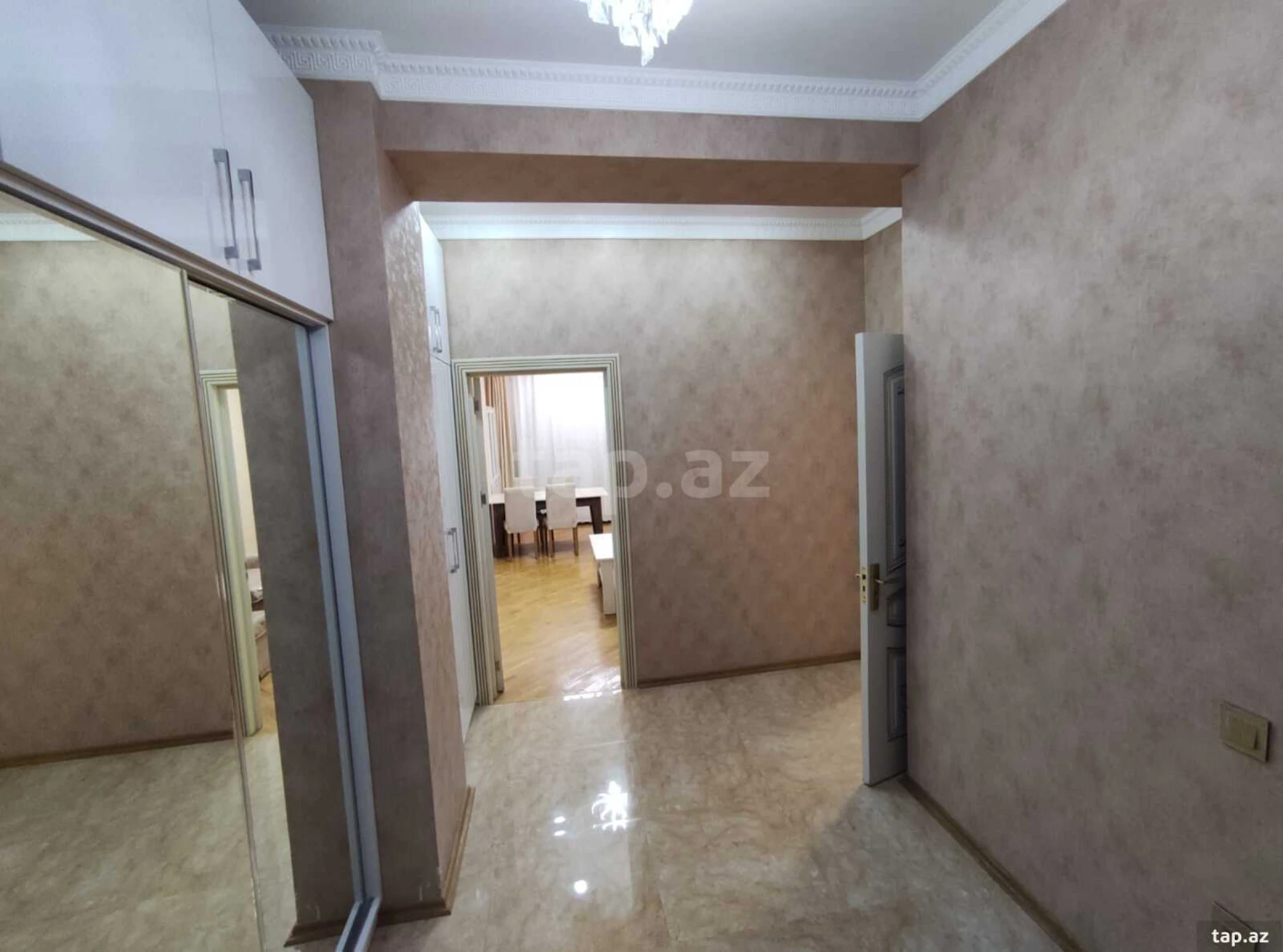 Kirayə verilir 2 otaqlı yeni tikili 60 m²