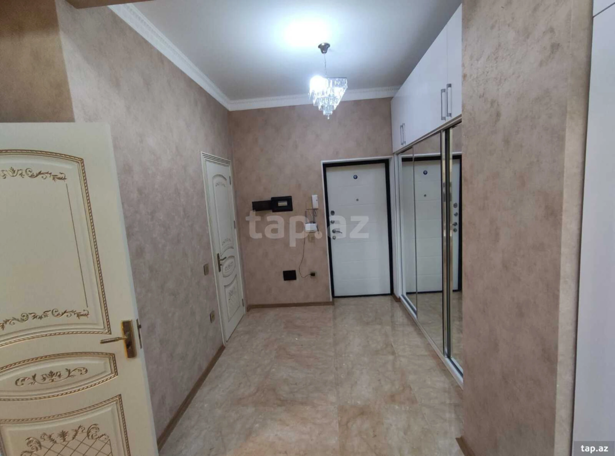 Kirayə verilir 2 otaqlı yeni tikili 60 m²