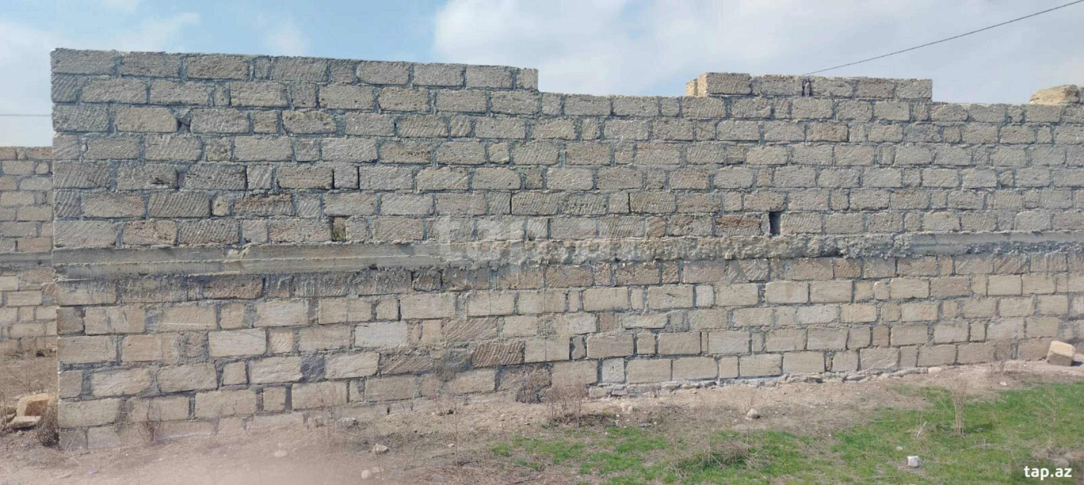 Satılır 5 otaqlı həyət evi 400 m²