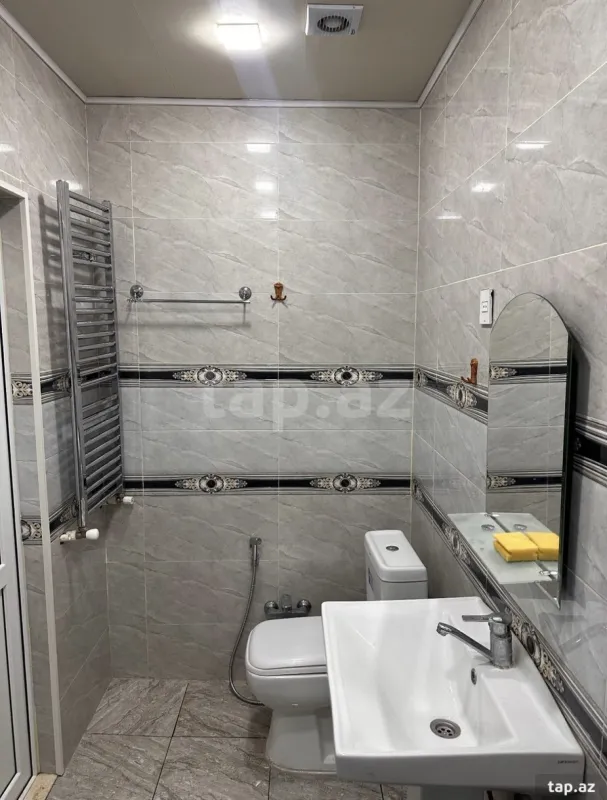 Kirayə verilir 2 otaqlı yeni tikili 64 m²