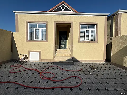 Satılır 3 otaqlı həyət evi 100 m² — Bakı 3 otaq 100.00 m²