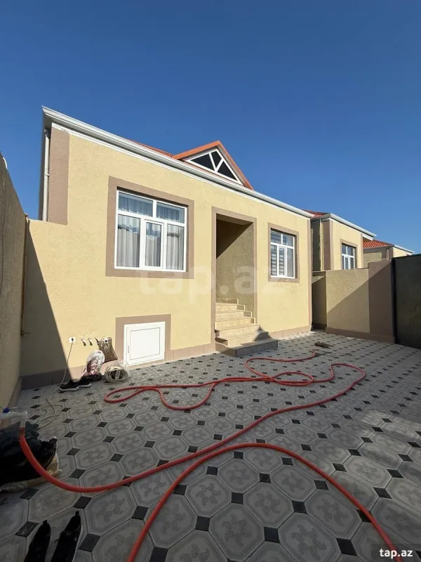 Satılır 3 otaqlı həyət evi 100 m²