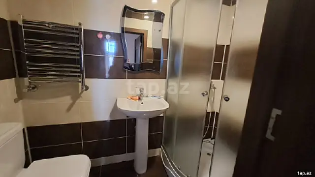 Kirayə verilir 2 otaqlı yeni tikili 60 m²