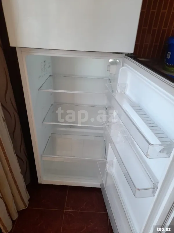 Kirayə verilir 3 otaqlı yeni tikili 150 m²