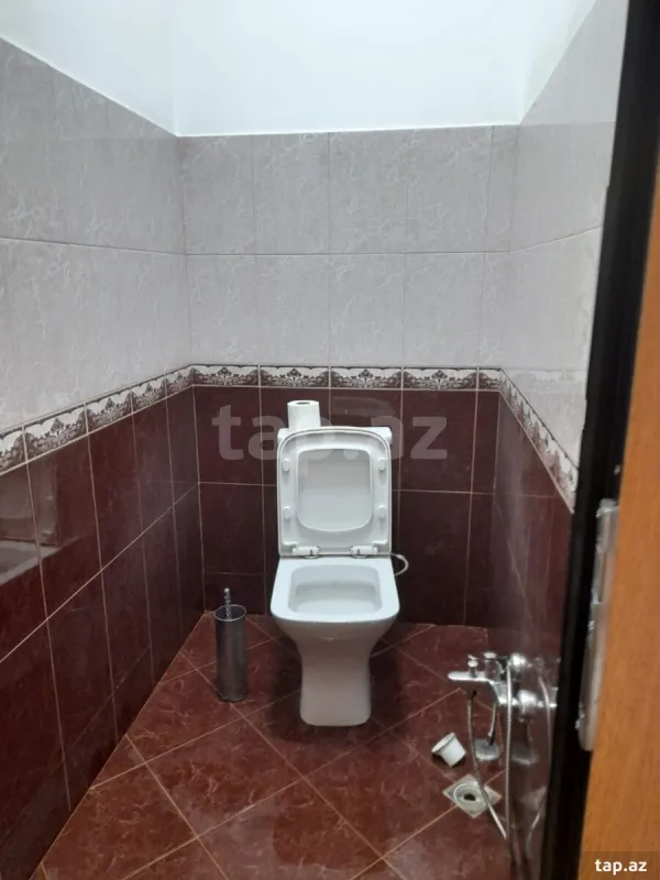 Kirayə verilir 3 otaqlı yeni tikili 150 m²