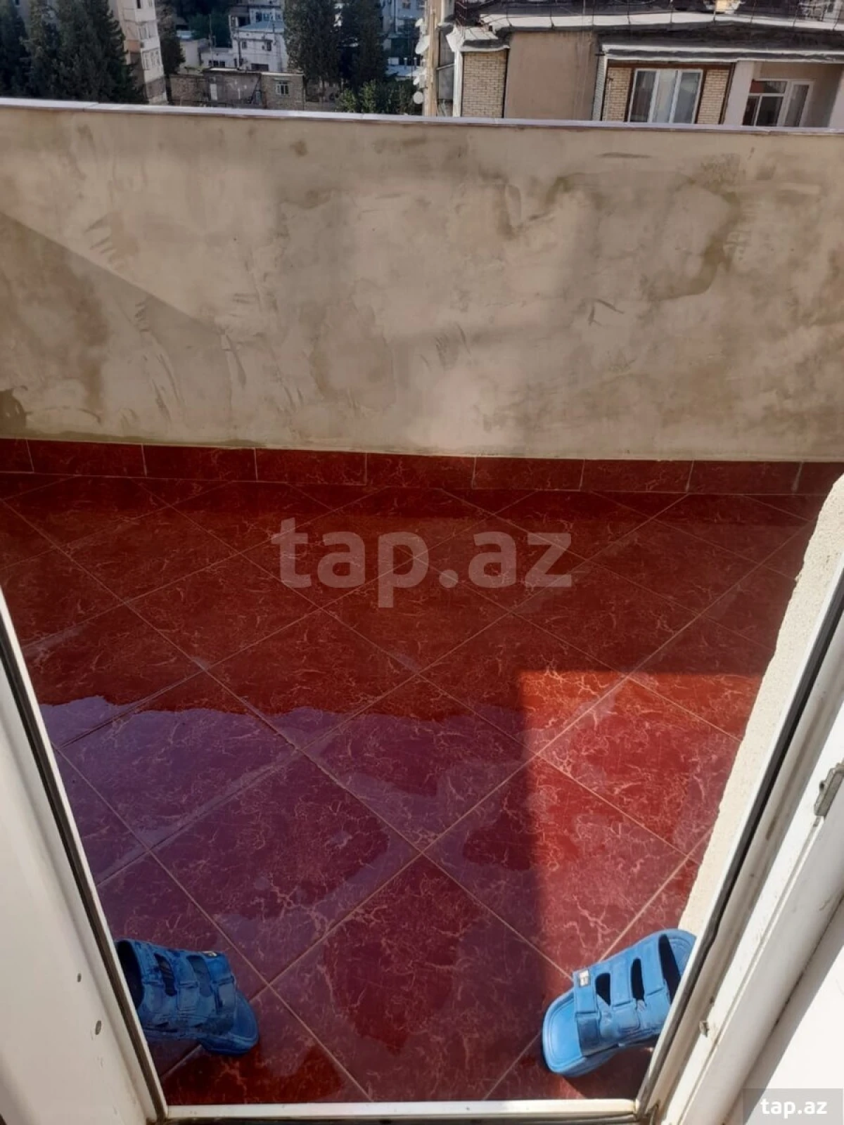 Kirayə verilir 3 otaqlı yeni tikili 150 m²