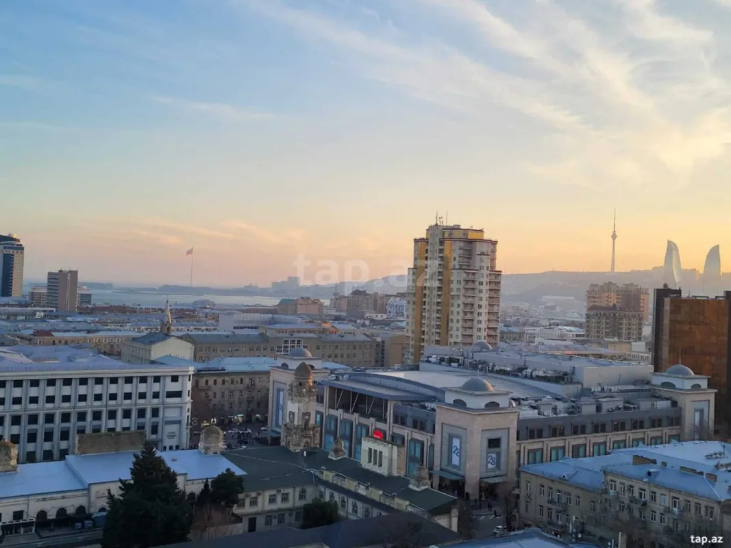 Kirayə verilir 2 otaqlı yeni tikili 85 m²