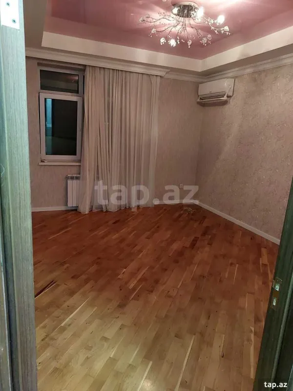 Kirayə verilir 3 otaqlı yeni tikili 108 m²