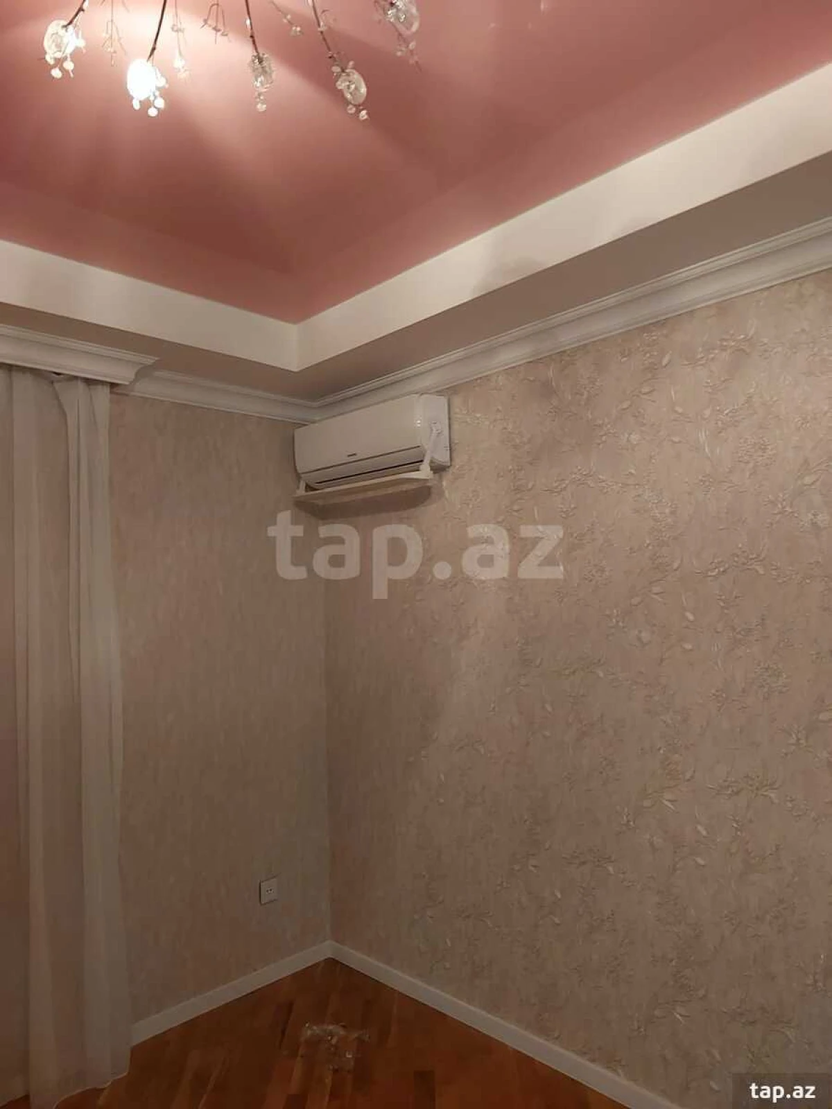 Kirayə verilir 3 otaqlı yeni tikili 108 m²