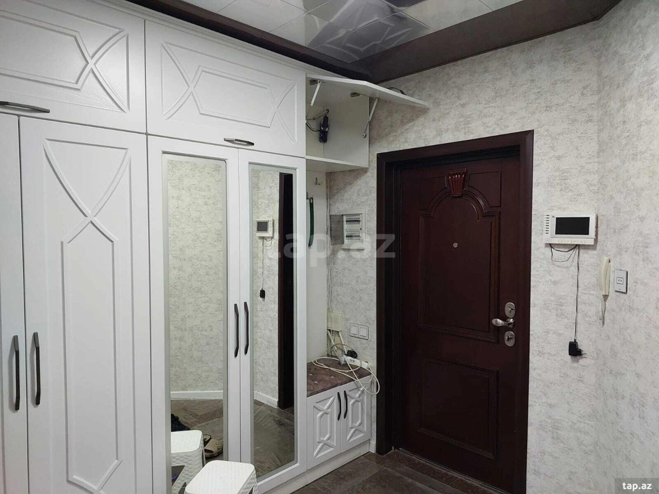 Kirayə verilir 3 otaqlı yeni tikili 108 m²