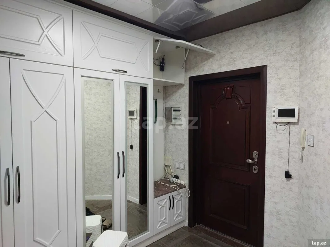 Kirayə verilir 3 otaqlı yeni tikili 108 m²