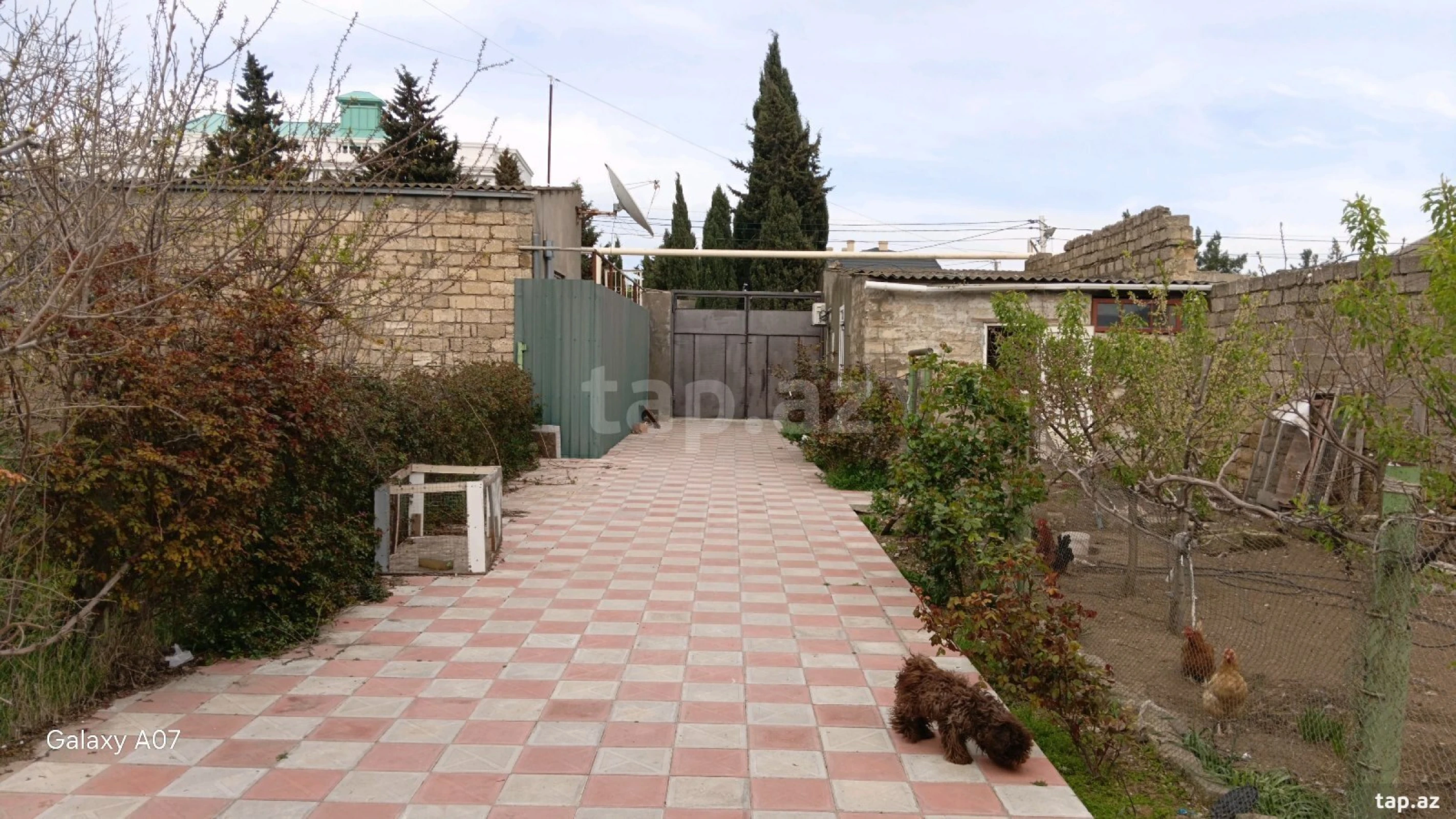 Satılır 10 otaqlı həyət evi 250 m²