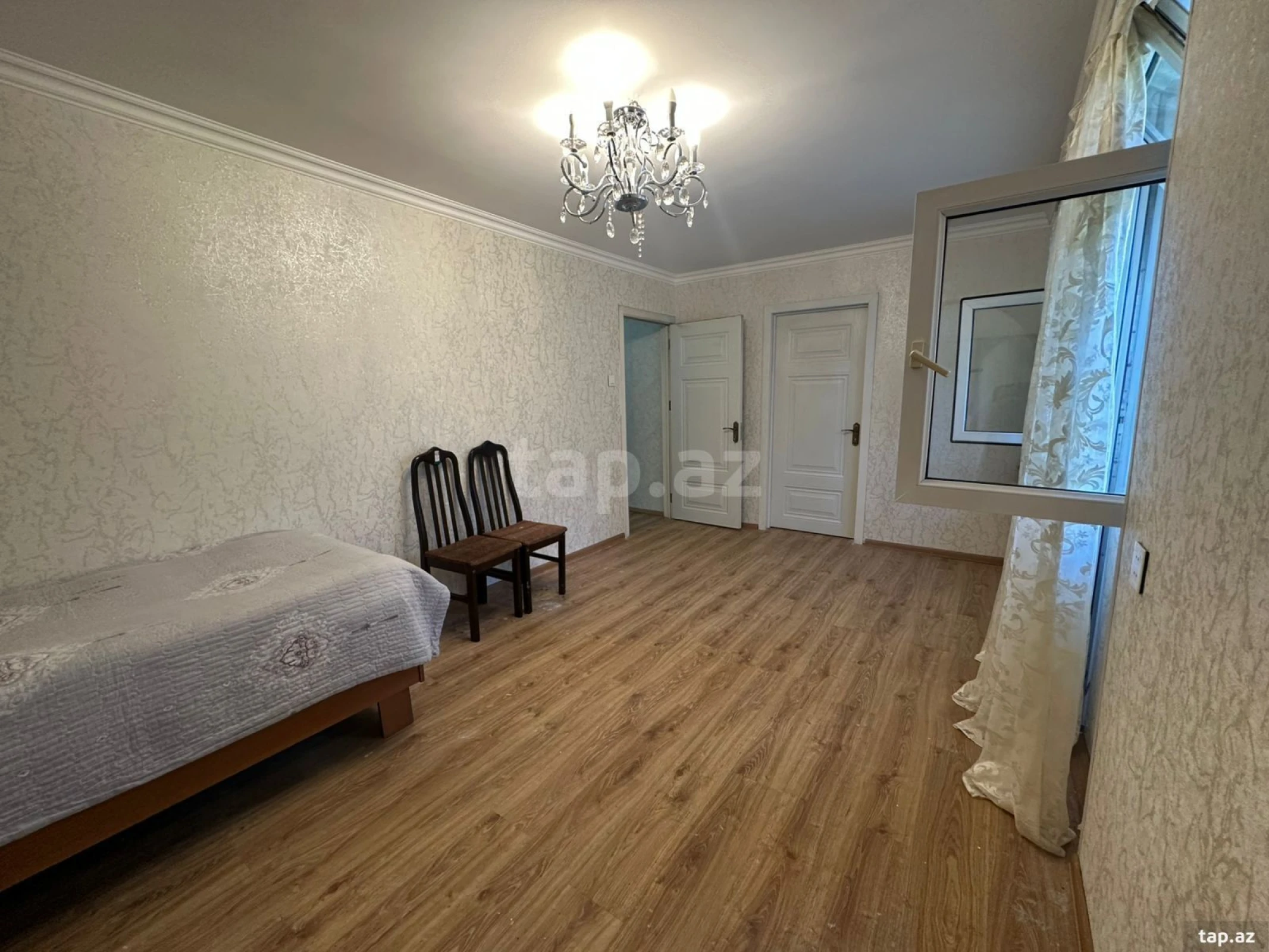 Satılır 2 otaqlı mənzil 90 m²