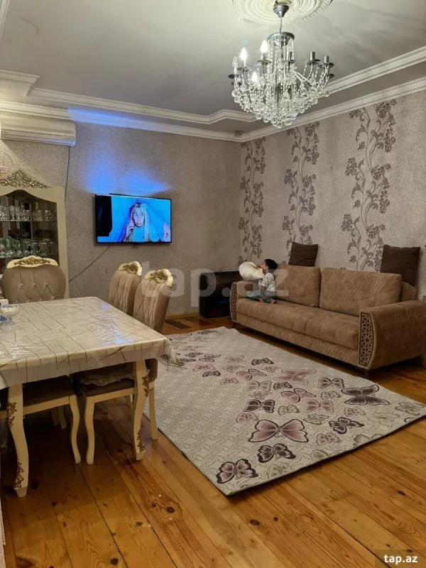 Satılır 4 otaqlı həyət evi 12 m²