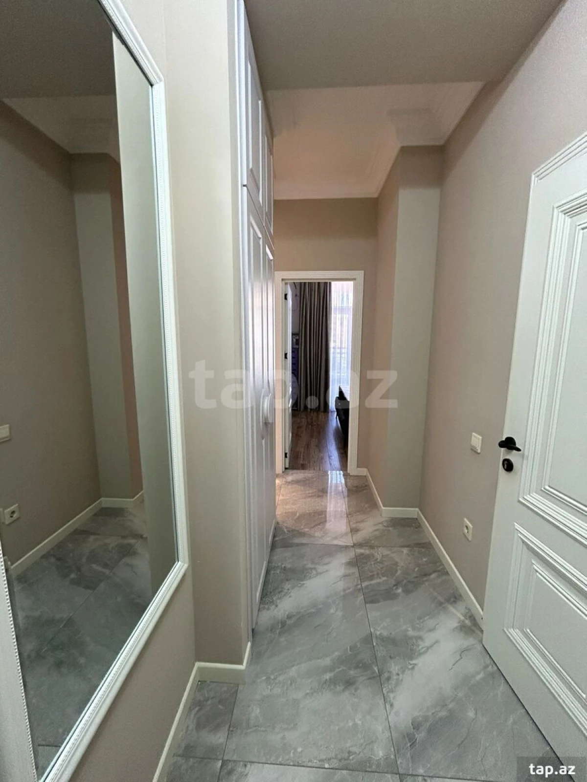 Kirayə verilir 2 otaqlı yeni tikili 60 m²