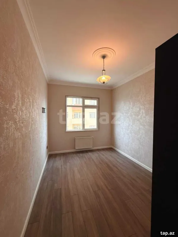 Satılır 3 otaqlı yeni tikili 120 m²