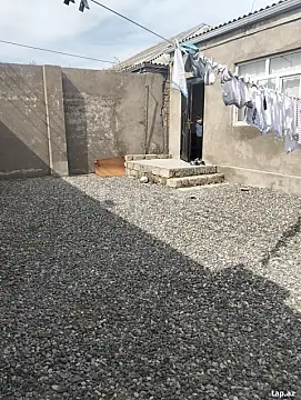 Satılır 4 otaqlı həyət evi 100 m²