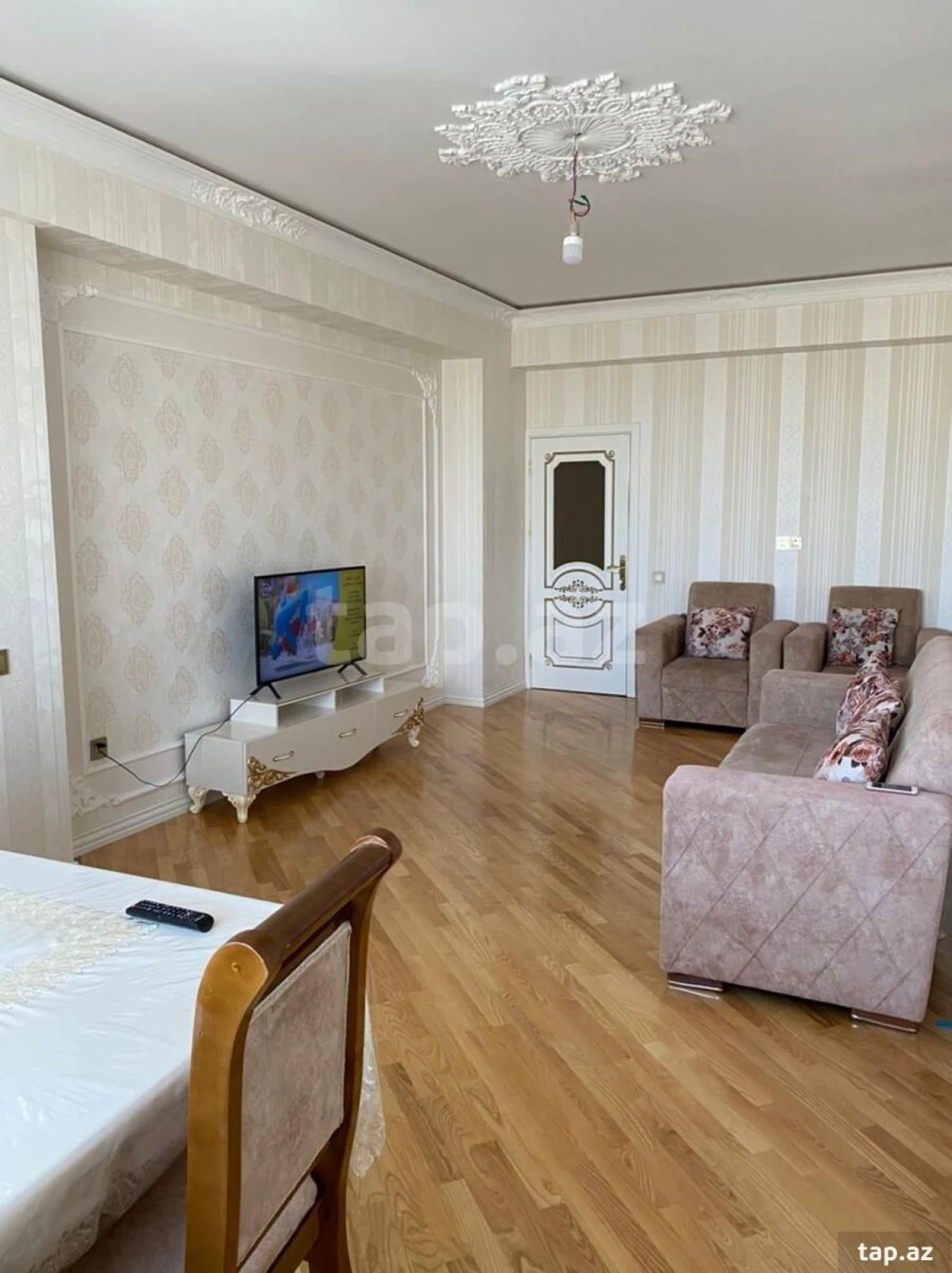 Satılır 3 otaqlı yeni tikili 110 m²