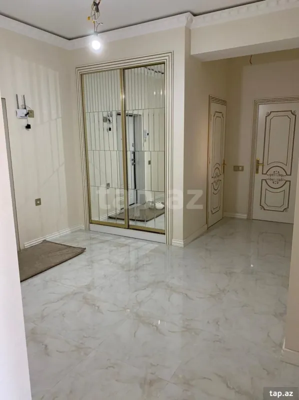 Satılır 3 otaqlı yeni tikili 110 m²