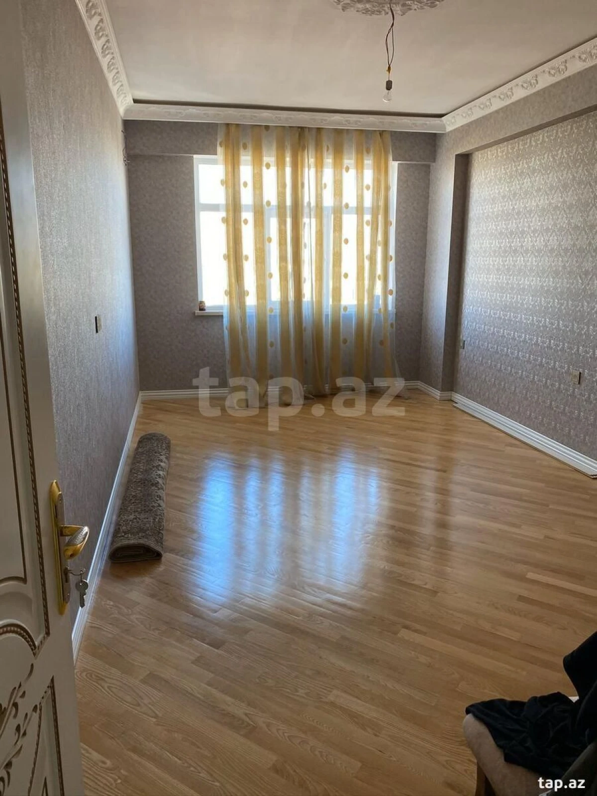 Satılır 3 otaqlı yeni tikili 110 m²