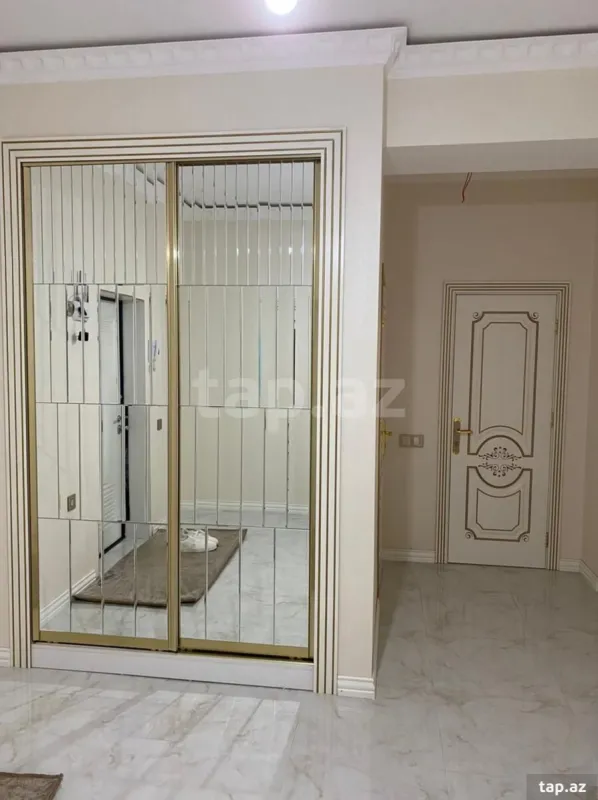 Satılır 3 otaqlı yeni tikili 110 m²