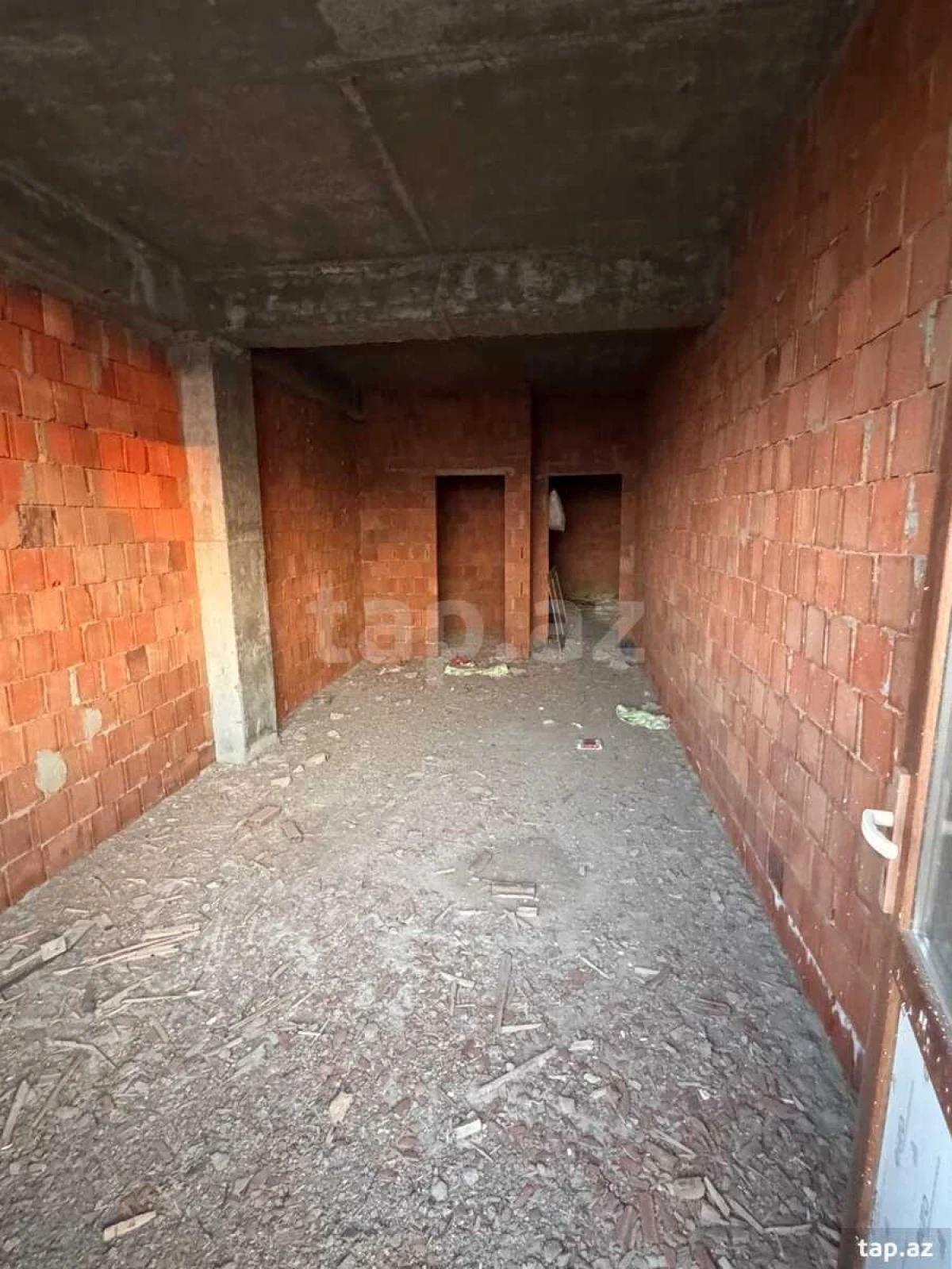 Satılır 3 otaqlı yeni tikili 105 m²