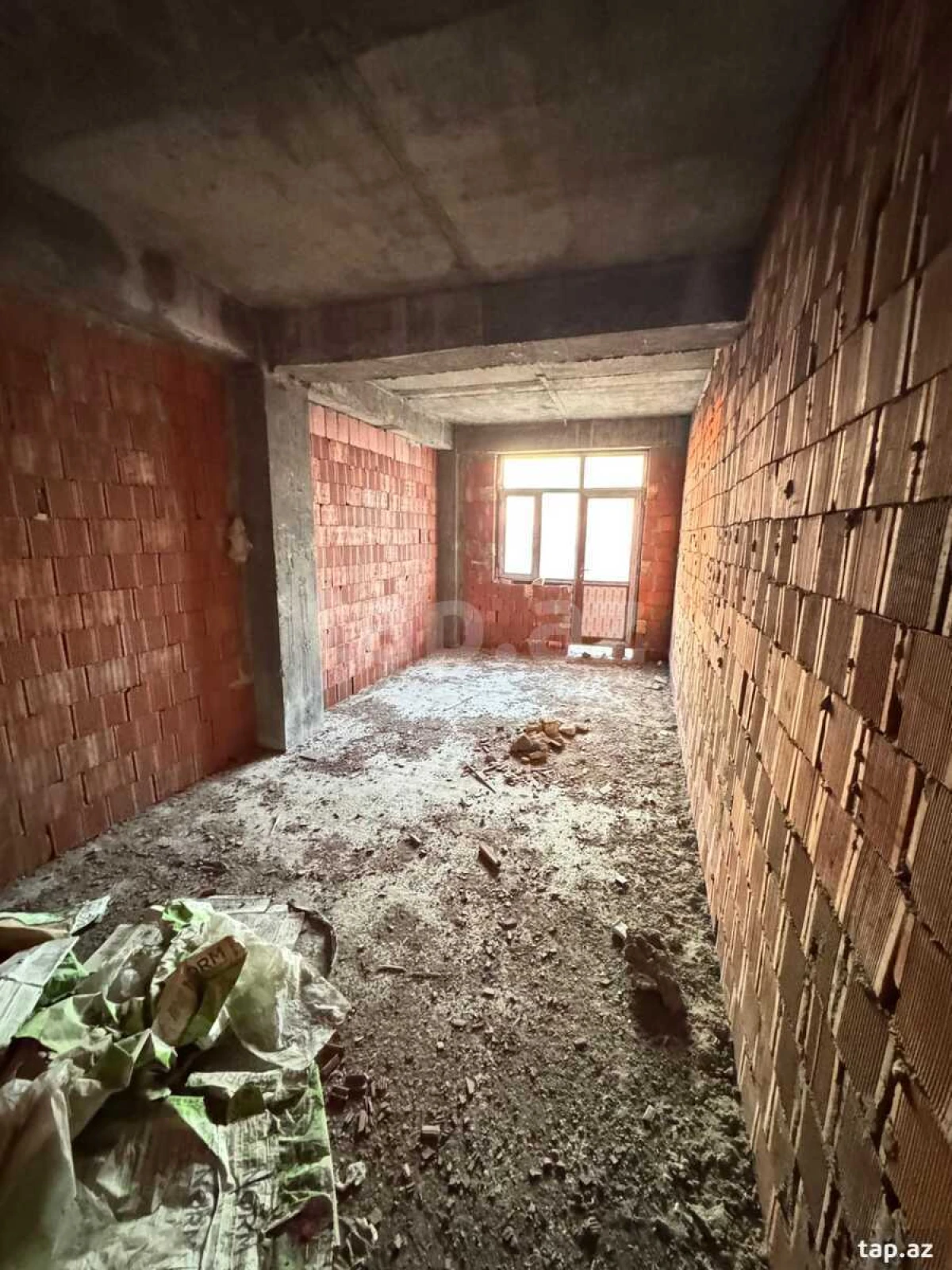 Satılır 3 otaqlı yeni tikili 105 m²