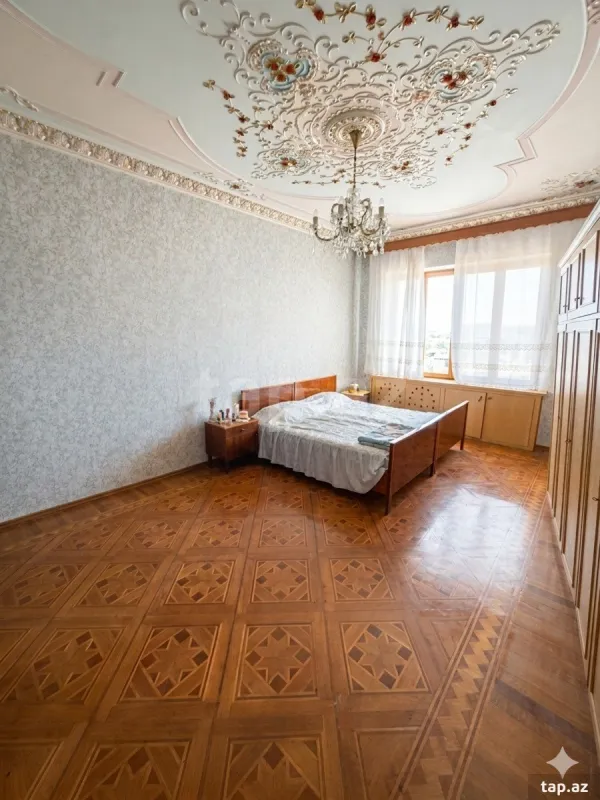 Satılır 5 otaqlı mənzil 110 m²