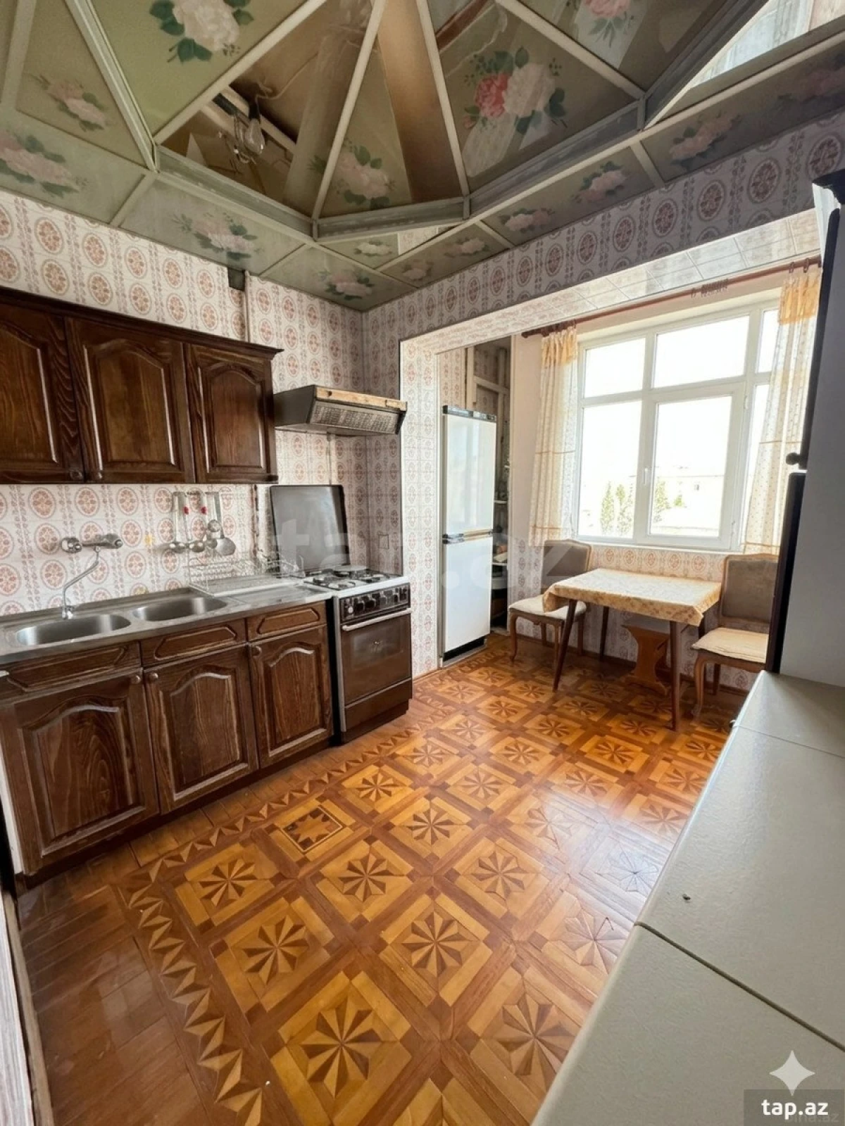 Satılır 5 otaqlı mənzil 110 m²