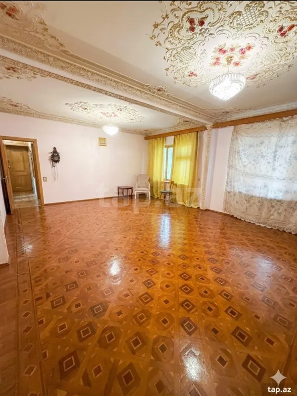Satılır 5 otaqlı mənzil 110 m²