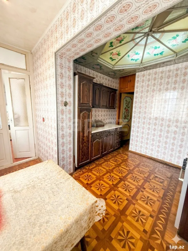 Satılır 5 otaqlı mənzil 110 m²