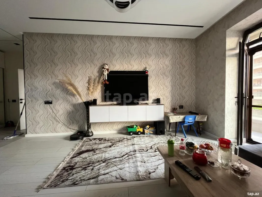 Kirayə verilir 2 otaqlı yeni tikili 67 m²