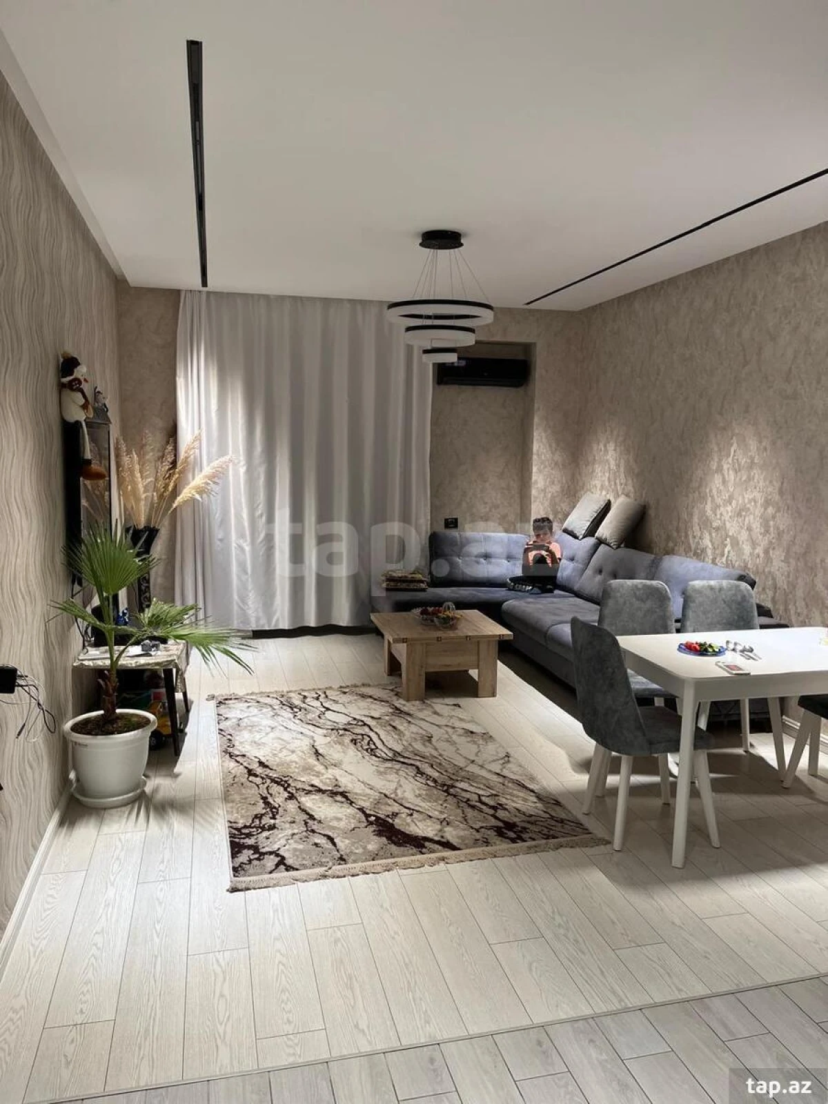 Kirayə verilir 2 otaqlı yeni tikili 67 m²