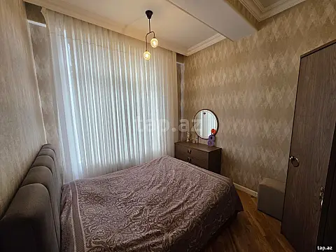 Satılır 3 otaqlı yeni tikili 73 m²