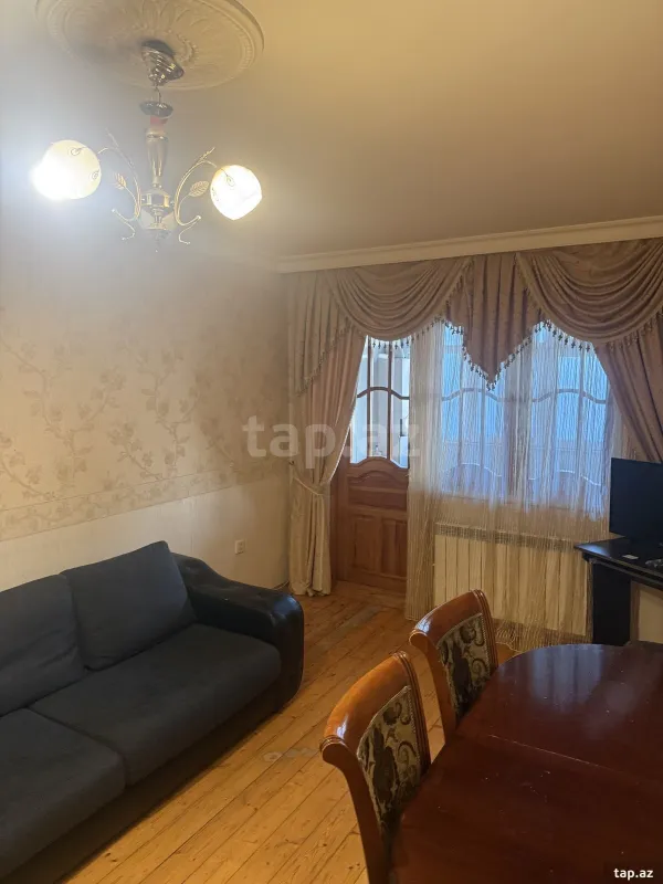 Kirayə verilir 2 otaqlı mənzil 50 m²