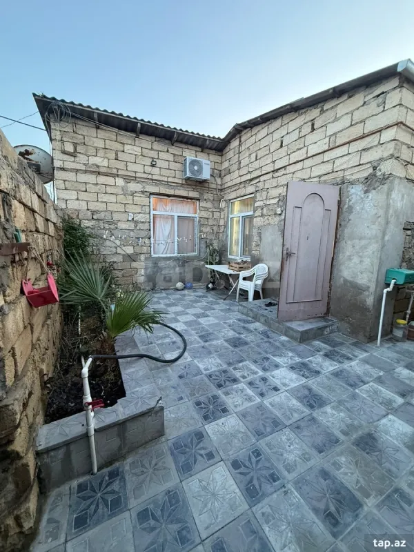 Satılır 2 otaqlı həyət evi 72 m²