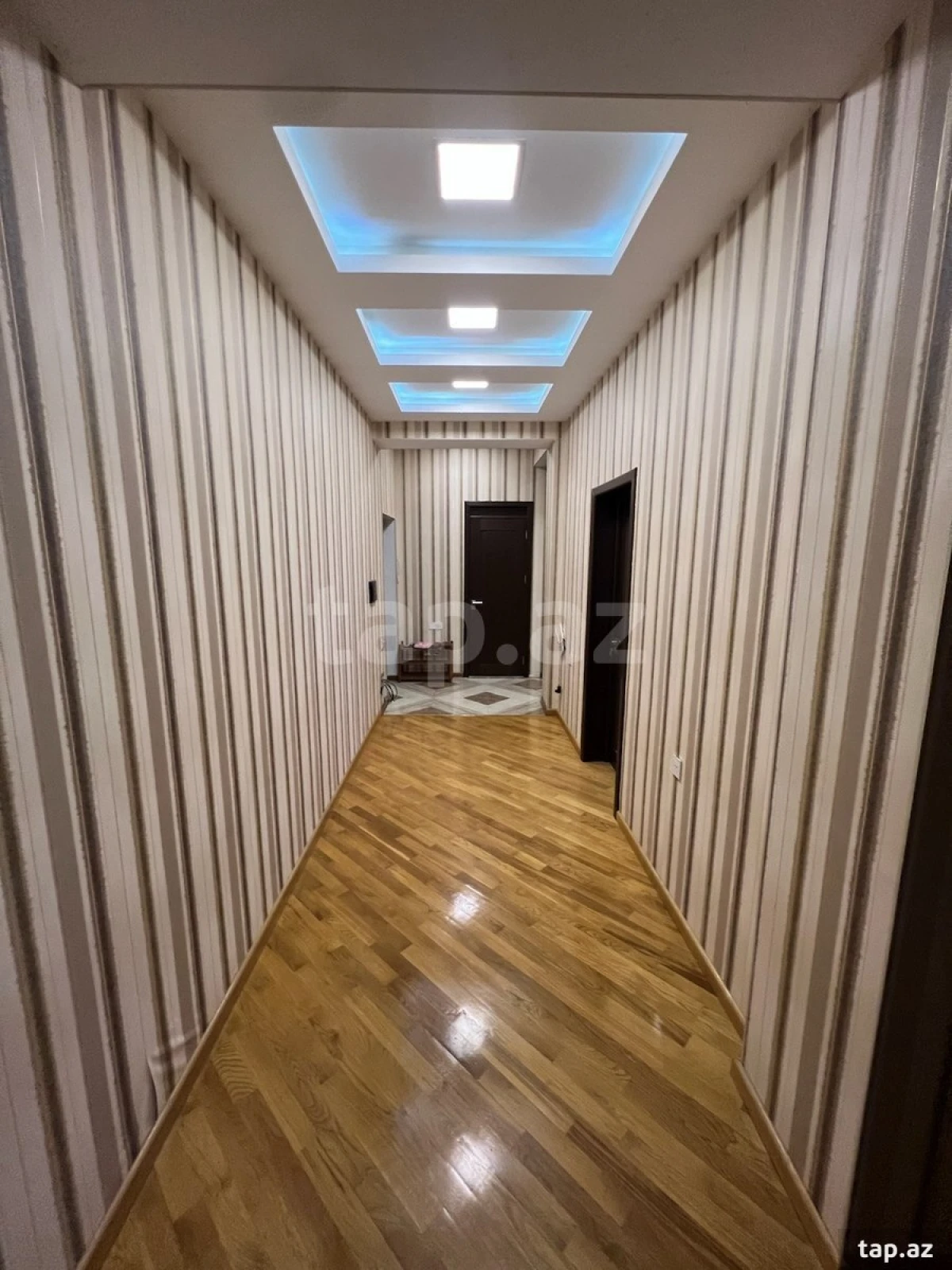 Satılır 3 otaqlı yeni tikili 135 m²