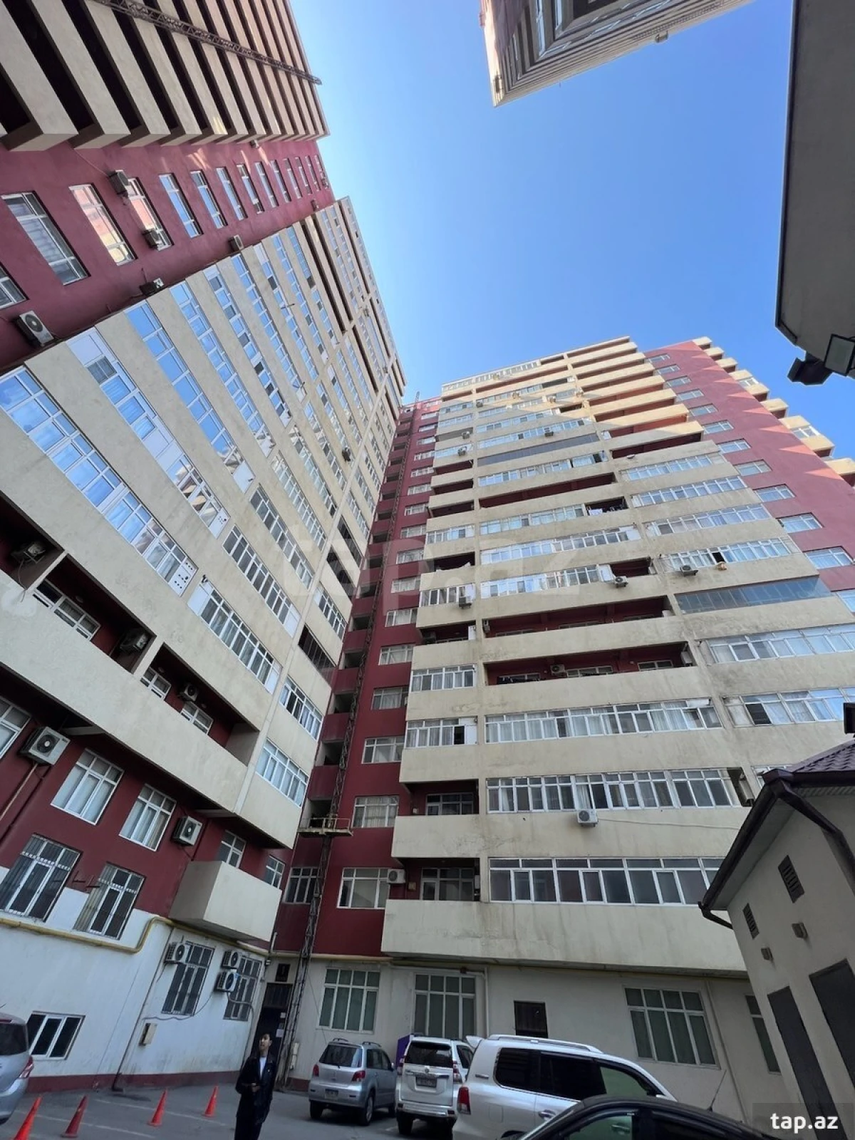 Satılır 3 otaqlı yeni tikili 135 m²