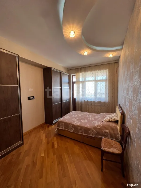 Satılır 3 otaqlı yeni tikili 135 m²
