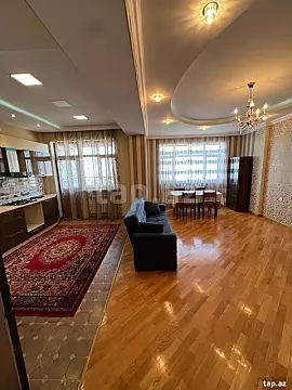 Satılır 3 otaqlı yeni tikili 135 m²