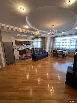 Satılır 3 otaqlı yeni tikili 135 m²